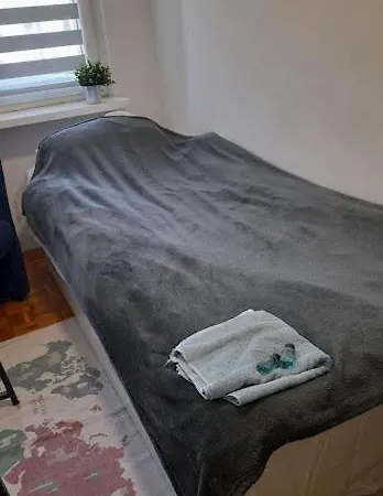 Rondo Rataje - Ekonomia I Komfort! بيت ضيافة