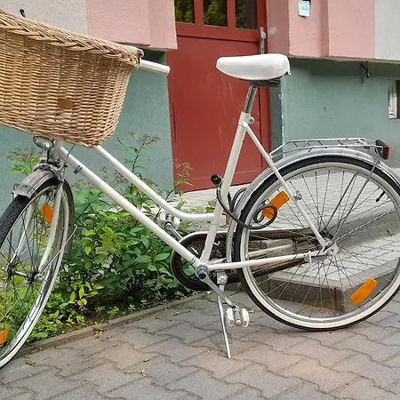 Konukevi Rondo Rataje - Ekonomia I Komfort! *