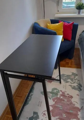 Rondo Rataje - Ekonomia I Komfort! بيت ضيافة *