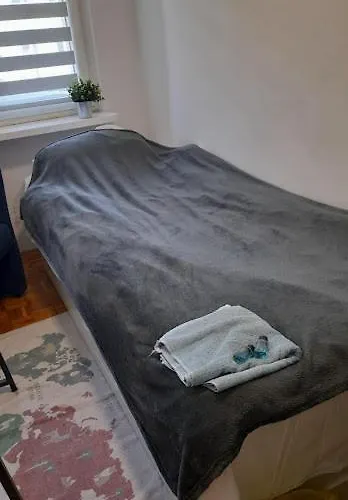 Rondo Rataje - Ekonomia I Komfort! بيت ضيافة